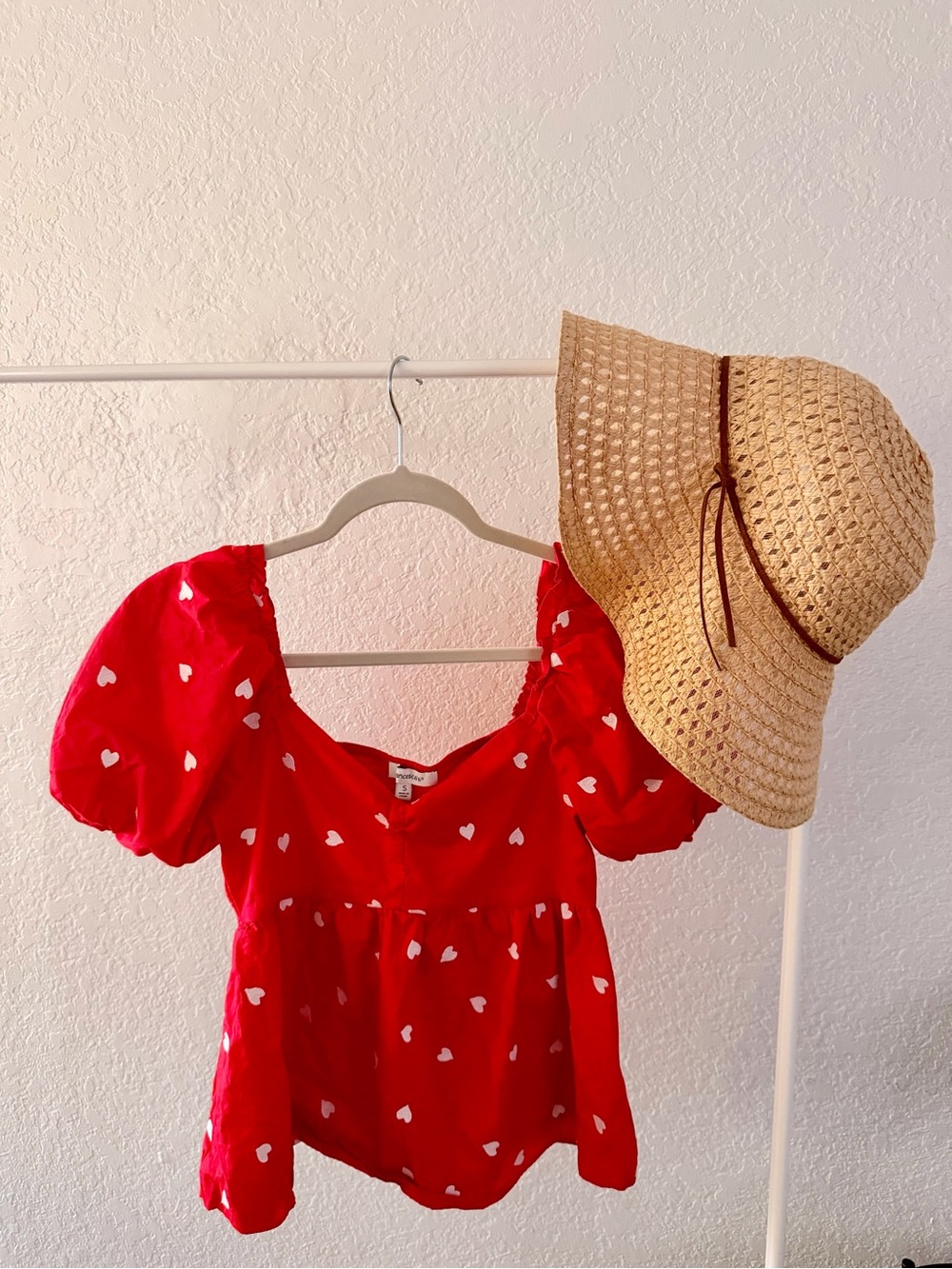 Francesca's Collections Red Puff Sleeve Heart Print Top